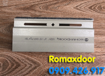 CỬA CUỐN ROMAXDOOR VIP 50 trọng lượng 12.0kg